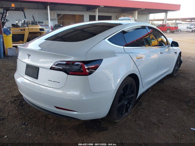 2019 TESLA MODEL 3 5YJ3E1EB3KF199581 Photo 3