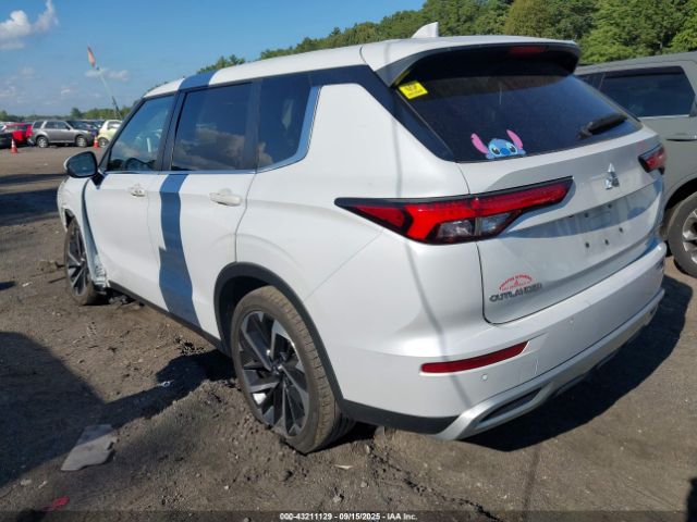 2022 MITSUBISHI OUTLANDER JA4J4UA8XNZ015512 Photo 2