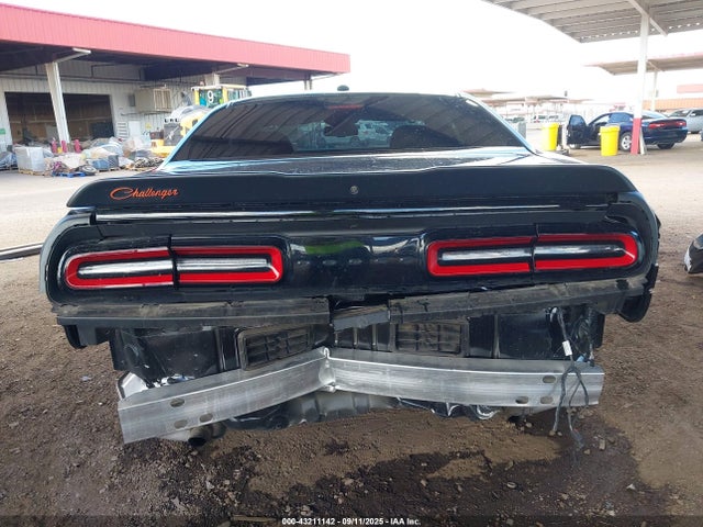 2C3CDZJG9NH210864 Dodge Challenger