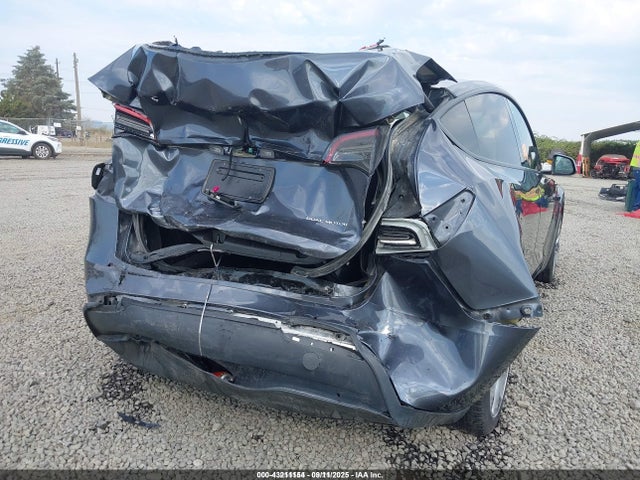 2023 TESLA MODEL Y 7SAYGDEE5PA208753 Photo 5