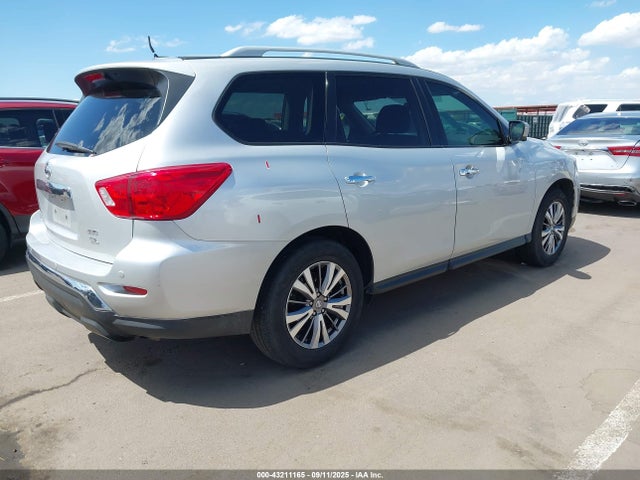 5N1DR2MMXJC611696 Nissan Pathfinder