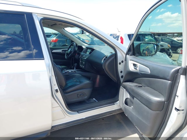 5N1DR2MMXJC611696 Nissan Pathfinder