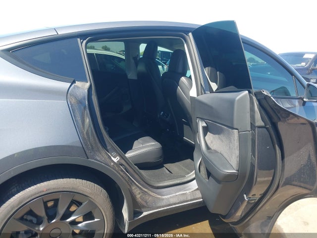 7SAYGDEE6PF606184 Tesla Model Y
