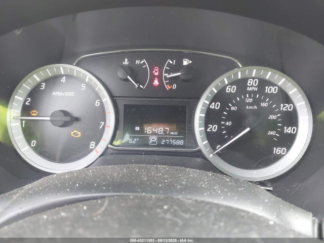 3N1AB7AP5EY219877 Nissan 2014