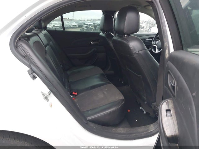 Chevrolet lkw 2014 1G11E5SL0EF287282 Image 8
