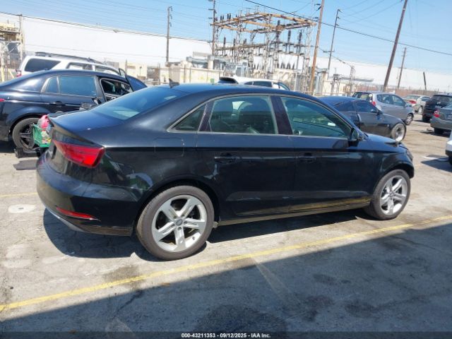 2018 AUDI A3 WAUAUGFF7J1072304 Photo 3