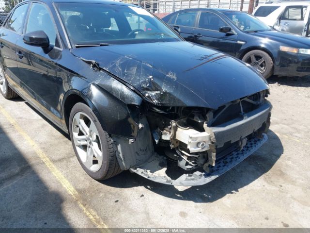 2018 AUDI A3 WAUAUGFF7J1072304 Photo 5