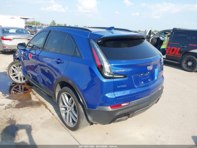 2023 CADILLAC XT4 1GYFZER40PF104167 Photo 2