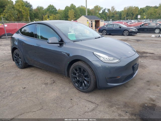 2022 TESLA MODEL Y 7SAYGDEE9NA018029 Photo 0