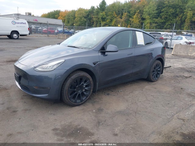 2022 TESLA MODEL Y 7SAYGDEE9NA018029 Photo 1