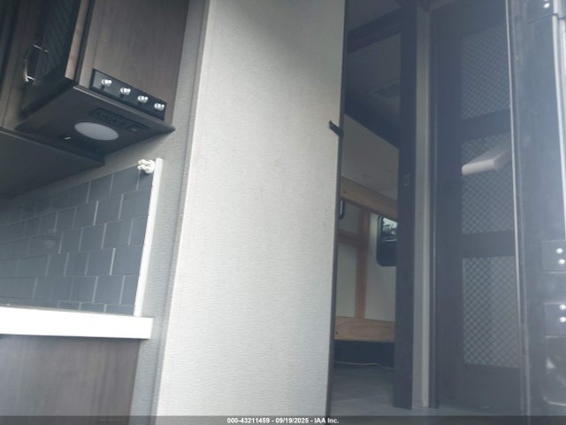 573FM4636N1123304 Grand Design Other
