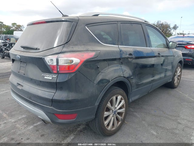 1FMCU0J97HUB04015 Ford 2017