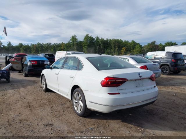 2018 VOLKSWAGEN PASSAT 1VWBA7A33JC015287 Photo 2