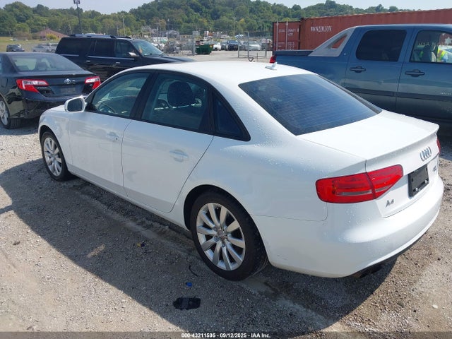 2013 AUDI A4 WAUBFAFL7DN037325 Photo 2