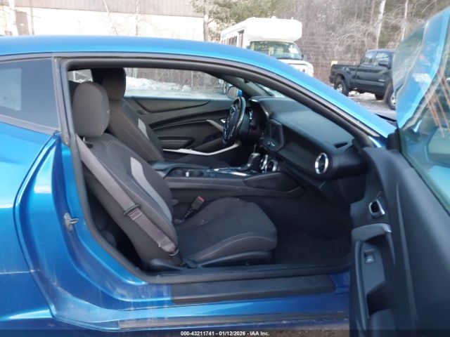 2017 CHEVROLET CAMARO 1G1FB1RX3H0129834 Photo 4
