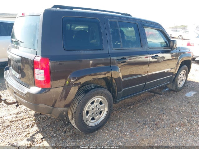 1C4NJRBB7ED776857 Jeep 2014