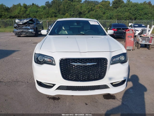 Chrysler 300 2019 2C3CCABGXKH746088 Image 12
