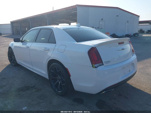 Chrysler 300 2019 2C3CCABGXKH746088 Image 3