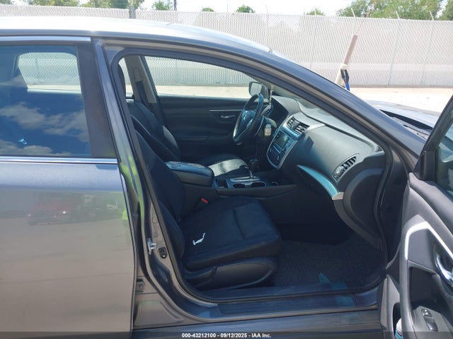 1N4AL3AP8GN380894 Nissan 2016