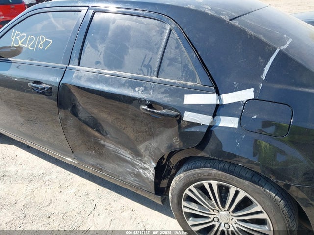 2013 Chrysler 300 300s მანქანა იყიდება აუქციონზე, vin: 2C3CCAGG9DH567441, აუქციონის ნომერი: 43212187