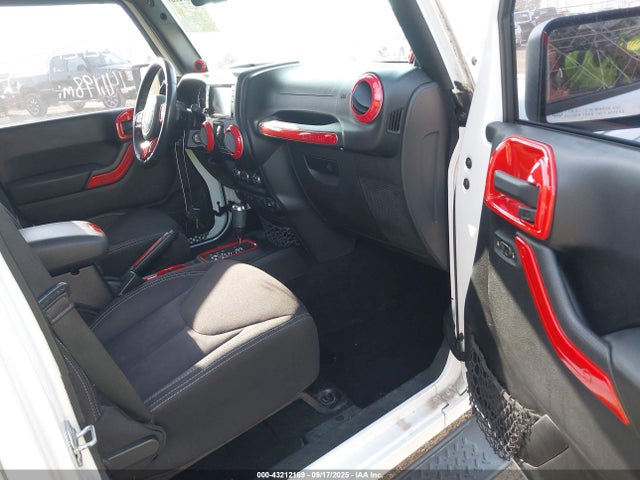 Продажа на аукционе авто 2014 Jeep Wrangler Unlimited Sahara, vin: 1C4BJWEG6EL110779, номер лота: 43212189
