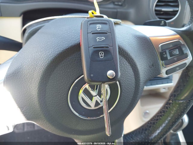 WVGBV7AX5GW016518 Volkswagen 2.0t