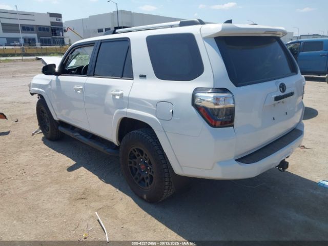 2024 TOYOTA 4RUNNER JTENU5JR1R6252642 Photo 2