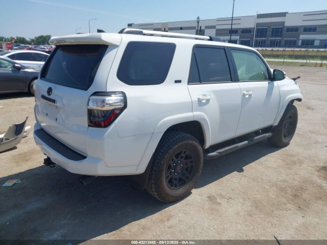 2024 TOYOTA 4RUNNER JTENU5JR1R6252642 Photo 3