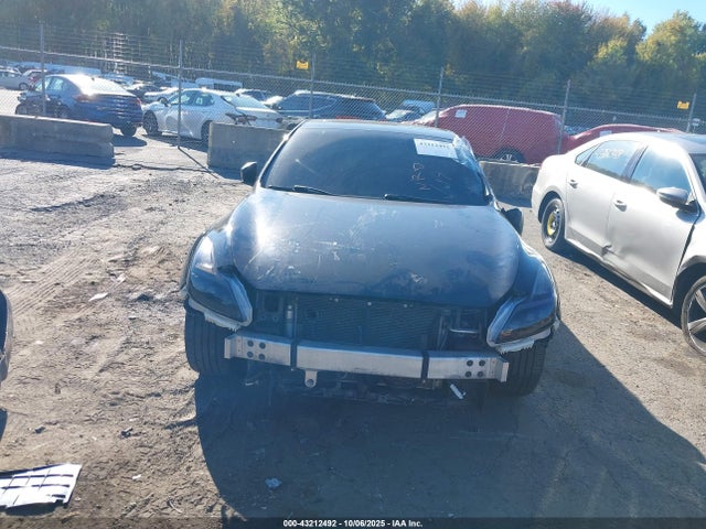 43212492 :رقم المزاد ، JN1CV6EK3BM210215 vin ، 2011 Infiniti G37 Sport مزاد بيع