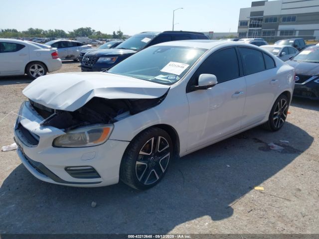 2018 VOLVO S60 YV126MFLXJ2451548 Photo 1