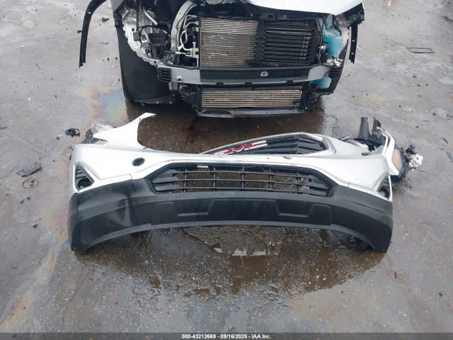 3GKALPEV8LL305346 GMC lyx