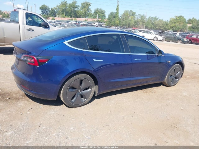 2018 TESLA MODEL 3 5YJ3E1EA4JF031888 Photo 3