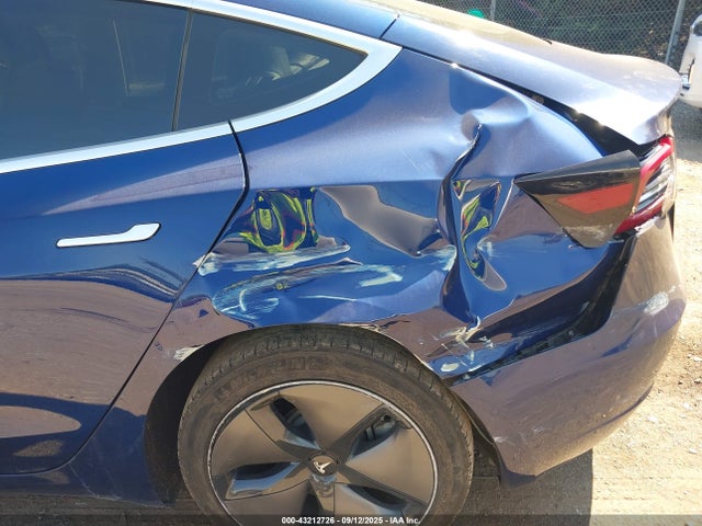 2018 TESLA MODEL 3 5YJ3E1EA4JF031888 Photo 5