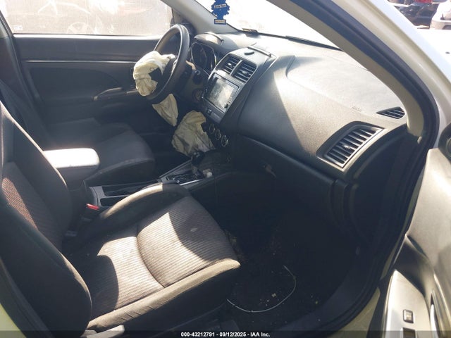 2018 MITSUBISHI OUTLANDER SPORT JA4AP3AU0JZ028374 Photo 4