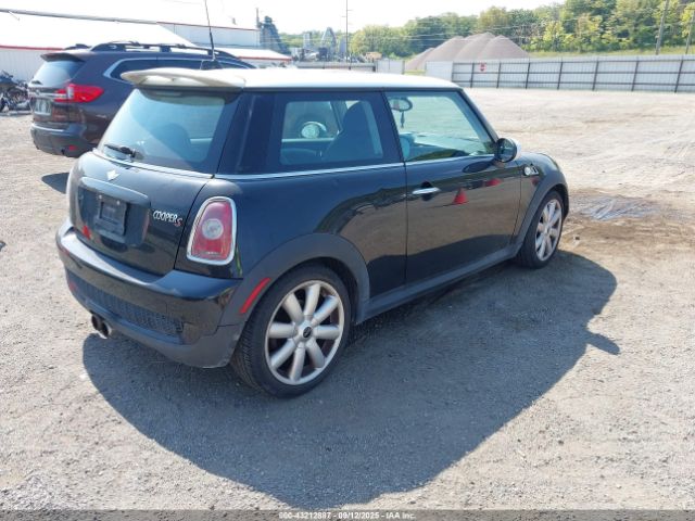 2010 MINI COOPER S WMWMF7C54ATX43922 Photo 3