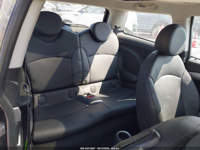 2010 MINI COOPER S WMWMF7C54ATX43922 Photo 7