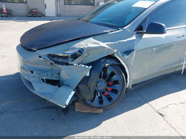 2022 TESLA MODEL Y 7SAYGDEF3NF405560 Photo 5