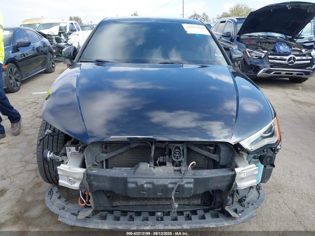 WAUUPBFF1GA129998 Audi A3