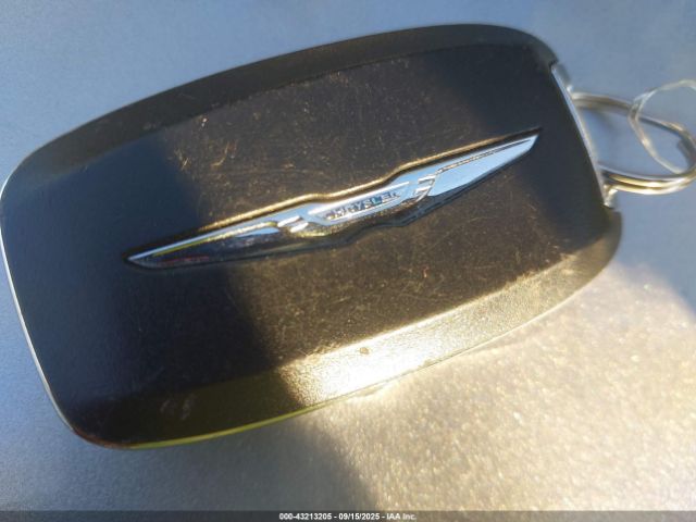 2019 CHRYSLER PACIFICA 2C4RC1BG0KR539368 Photo 10