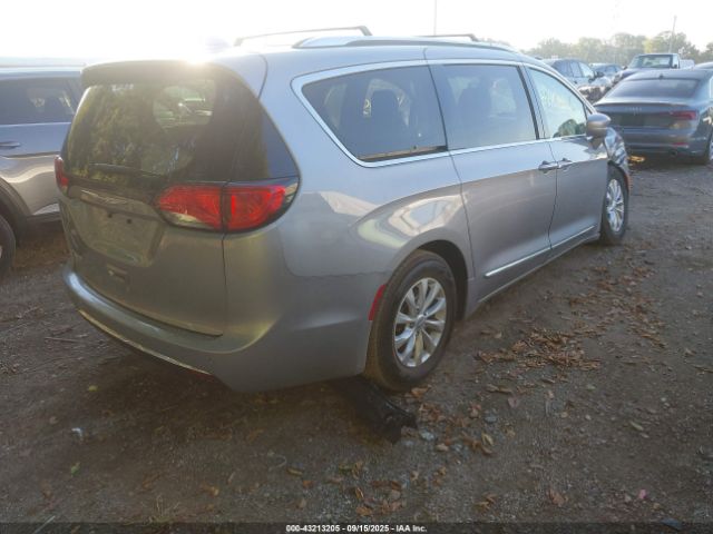 2019 CHRYSLER PACIFICA 2C4RC1BG0KR539368 Photo 3