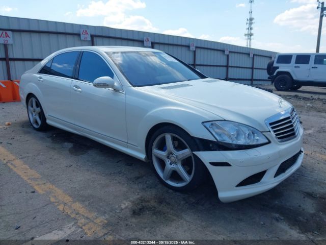 2009 MERCEDES-BENZ S 550 WDDNG71X29A268339