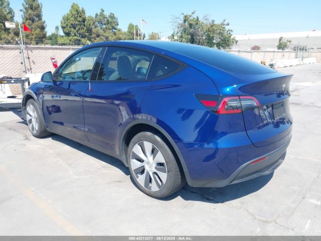2023 TESLA MODEL Y 7SAYGDEE7PA156123 Photo 2