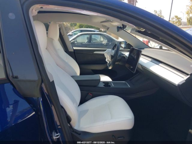 2023 TESLA MODEL Y 7SAYGDEE7PA156123 Photo 4