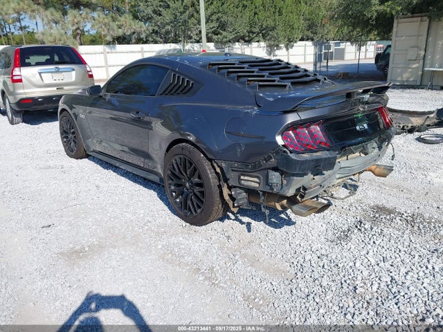 Ford 5.0l 4v premium fuel 2018 1FA6P8CF1J5178708 Image 3