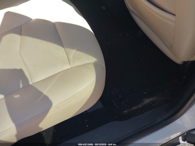 2017 CADILLAC XT5 1GYKNARS2HZ230791 Photo 7