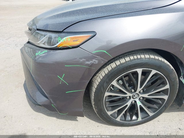 4T1B11HK8JU158688 Toyota CAMRY SE
