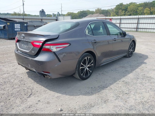 4T1B11HK8JU158688 Toyota CAMRY SE