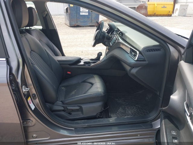 4T1B11HK8JU158688 Toyota CAMRY SE