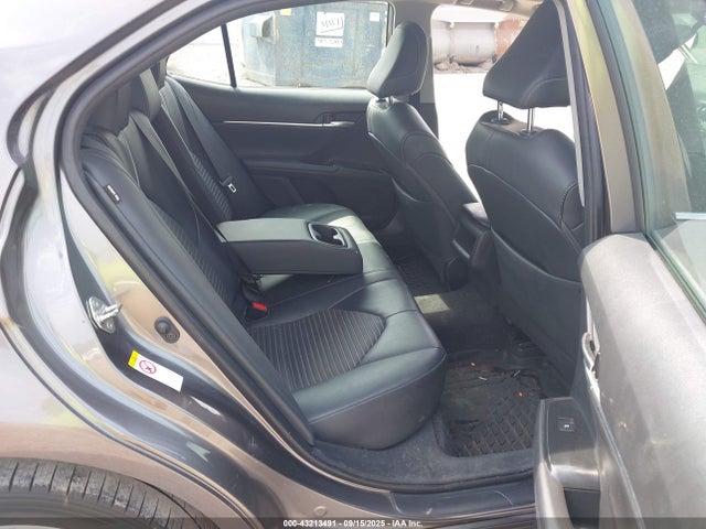 4T1B11HK8JU158688 Toyota CAMRY SE
