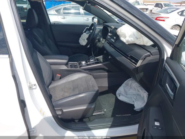 2022 MITSUBISHI OUTLANDER JA4J3UA88NZ091491 Photo 4